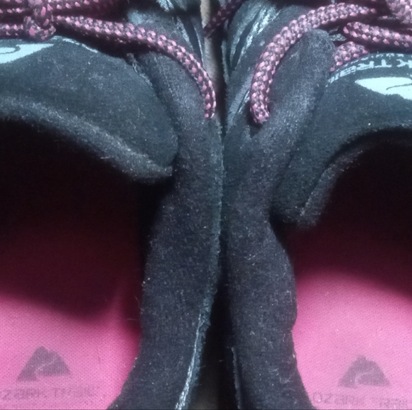 Ozark Trail Grey & Pink Hiking Sneakers Size 6 - Picture 4 of 11